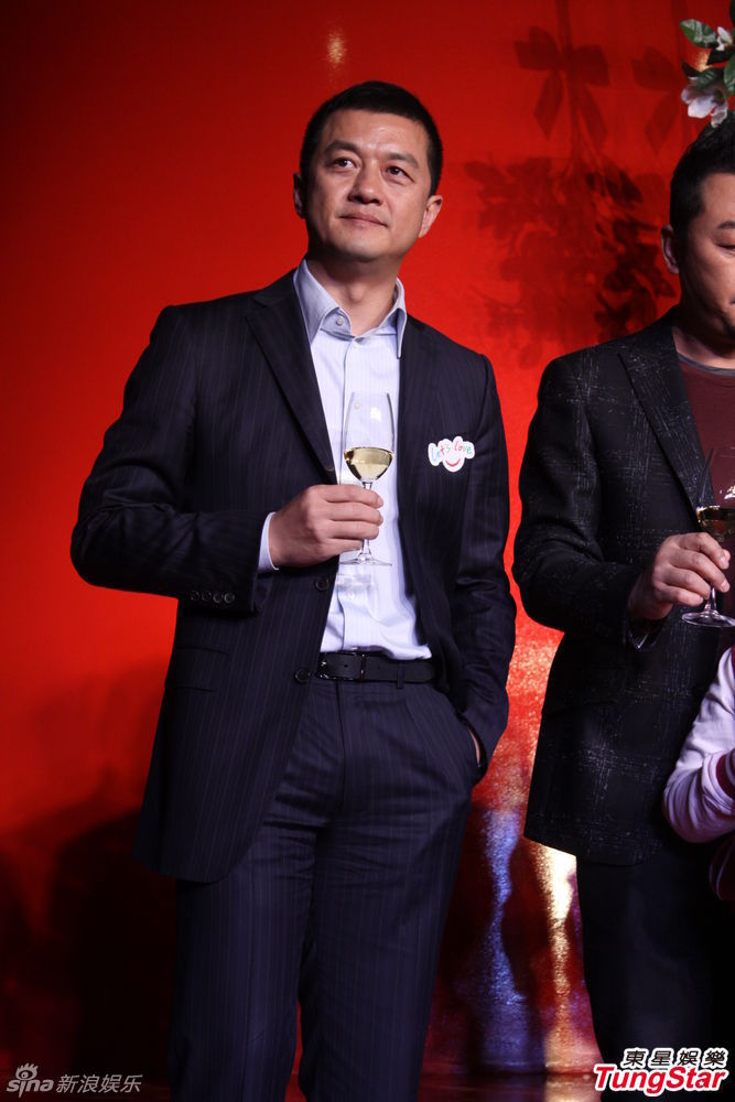 李亞鵬、郭濤父子相活動(dòng)