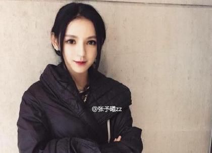 國民老公王思聰?shù)木p聞女友張予曦，93年