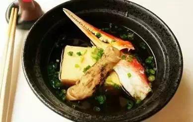 就一點(diǎn)兒紫菜跟生魚(yú)片 日料沒(méi)吃什么為啥還那么貴？