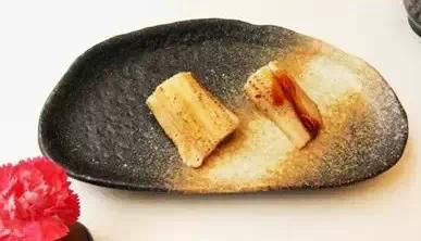 就一點(diǎn)兒紫菜跟生魚(yú)片 日料沒(méi)吃什么為啥還那么貴？