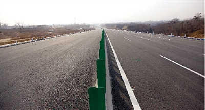 鄭上快速路工程建設(shè)已進(jìn)入收尾階段。
