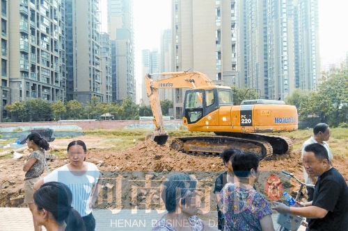 昨天，由于附近居民抗議，紅旗變電站項(xiàng)目再次停工