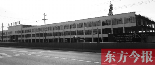 家居建材城已經(jīng)封頂，可耿莊村的安置房還未見蹤影。
