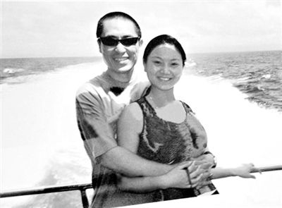 張藝謀與現(xiàn)任妻子陳婷。資料圖片