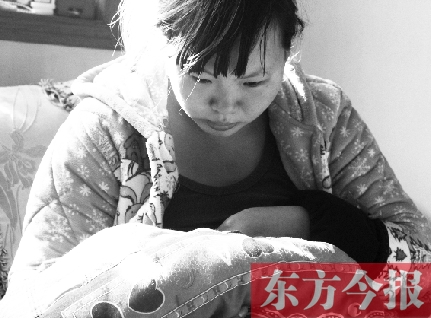 重新找回兒子蛋蛋，年輕的媽媽再也不忍離開(kāi)