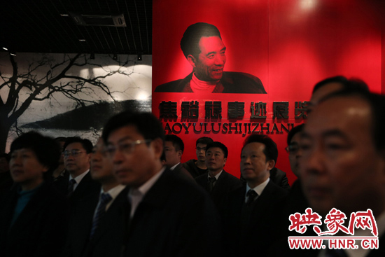 在焦裕祿紀念館，參觀的人絡繹不絕，一批批來自全國各地的黨員干部前來學習焦裕祿事跡