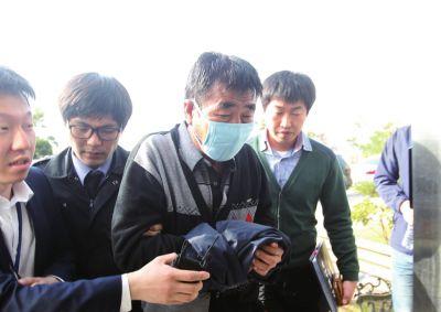 　4月19日，“歲月”號船長李俊錫被正式逮捕資料圖片。