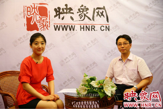 南京大學(xué)河南招生組負(fù)責(zé)人武港山教授做客映象網(wǎng)2014高招“名校面對面”系列視頻訪談。