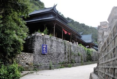 一處仿古“娛樂廳”位于山莊深處。