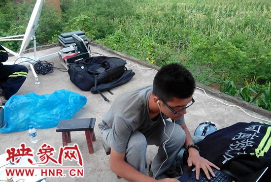 河南新聞廣播記者采訪(fǎng)現(xiàn)場(chǎng)制作錄音報(bào)道