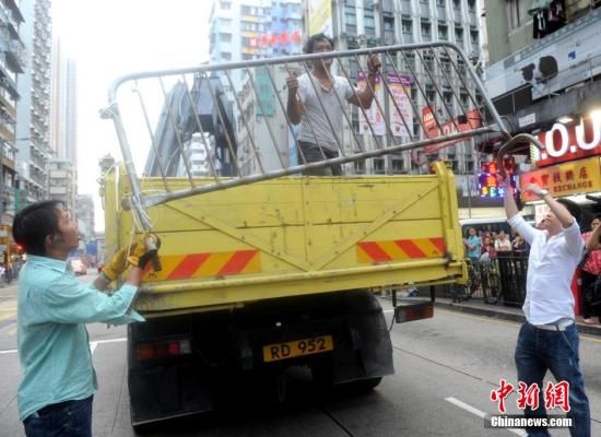 10月22日，香港違法“占領(lǐng)中環(huán)”行動進(jìn)入第25日。