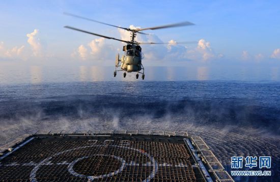 　資料圖：2014年9月，中國海軍054A徐州艦在南海海域練習(xí)反潛。新華網(wǎng)