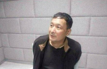 圖為在逃犯罪嫌疑人王慶新。