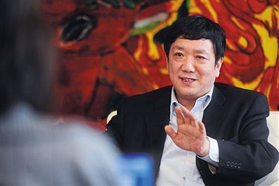 　政協(xié)委員、中國電力投資集團總經(jīng)理陸啟洲稱，7800元是其每月基本工資。資料圖片/新京報記者 楊杰