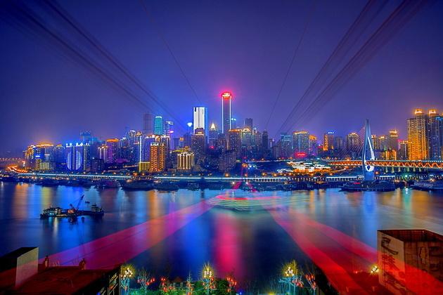 中原地產(chǎn)數(shù)據(jù)顯示，8月最后一周，上海市新建商品住宅成交已連續(xù)5天破千，昨日（8月31日）更是達(dá)到單日成交1123套。