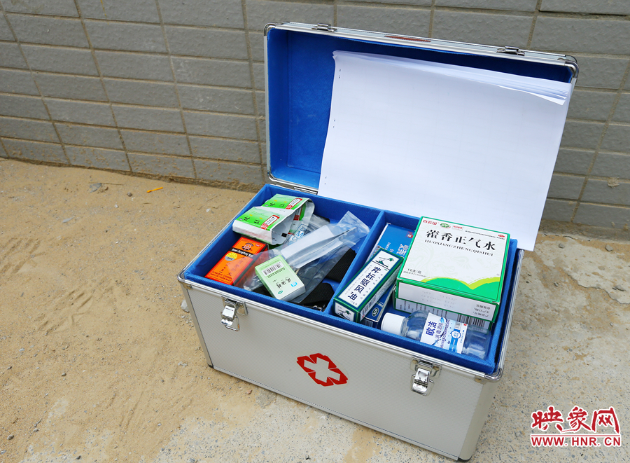 高溫天氣下，防暑藥品是必須準(zhǔn)備的