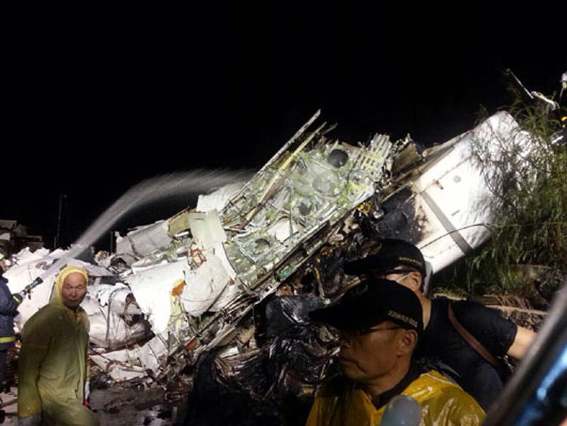 　圖為客機失事事故現(xiàn)場。圖片來源：臺灣聯(lián)合新聞網(wǎng)