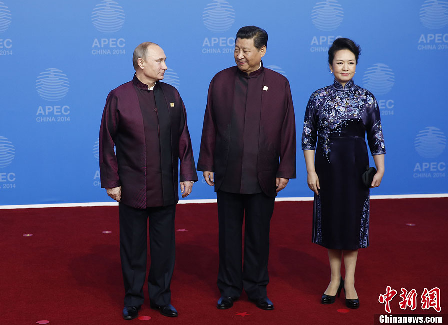 圖為習(xí)近平夫婦歡迎俄羅斯總統(tǒng)普京。中新社發(fā) 杜洋 攝