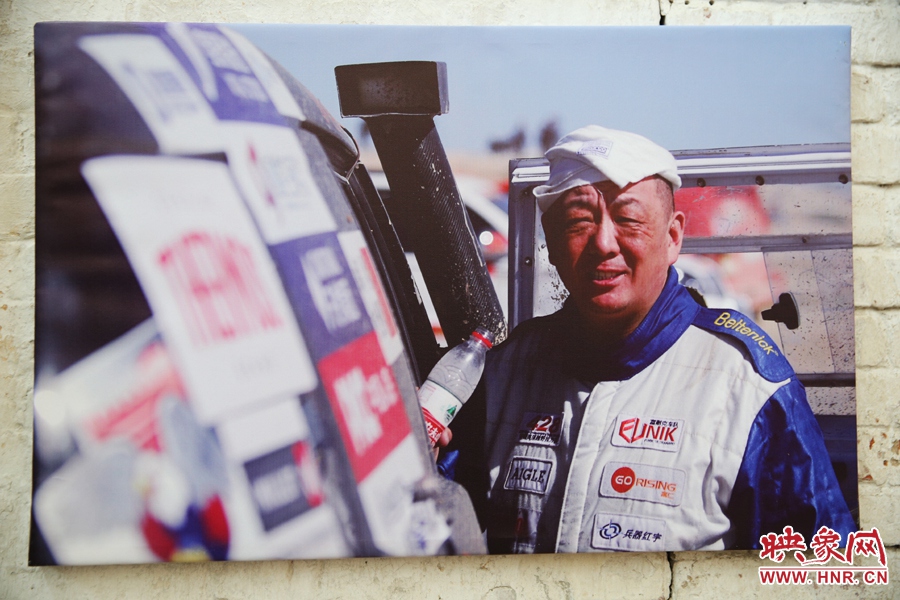 賽車的世界、更是男人的世界。圖為部分參展攝影作品。