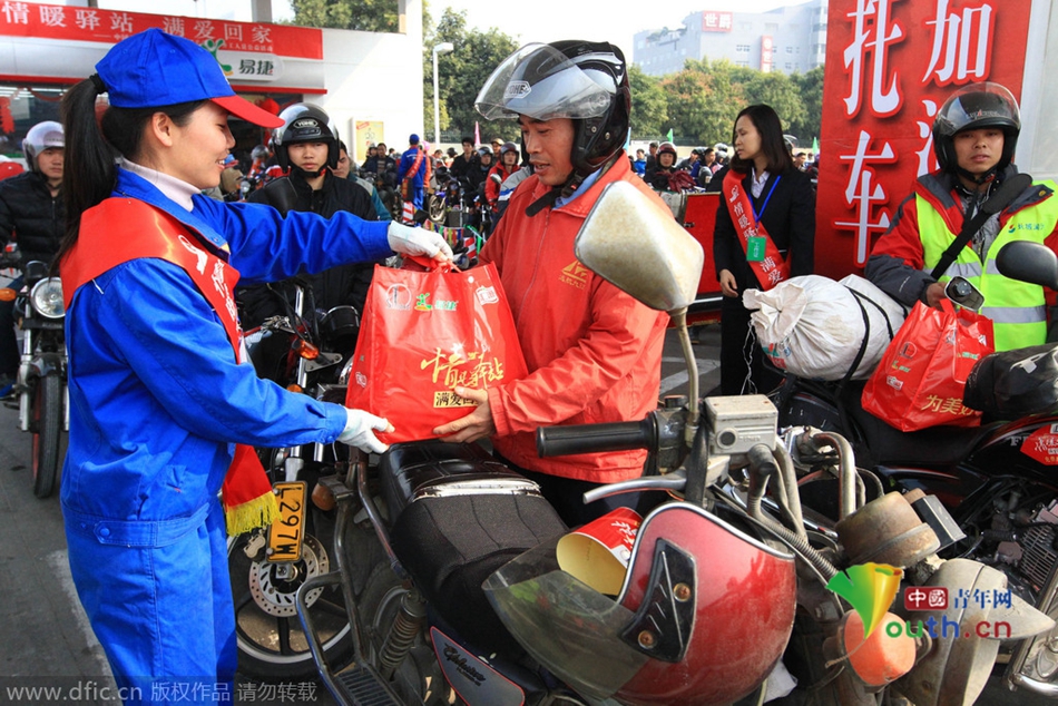 今年廣東、廣西兩省共193座中石化油站將為返鄉(xiāng)車主提供“6+X”免費服務，并將為1萬名“返鄉(xiāng)摩騎”免