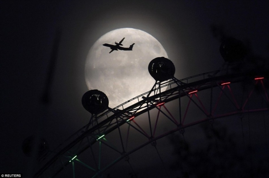 68年來最大！今晚夜空上演超級月亮