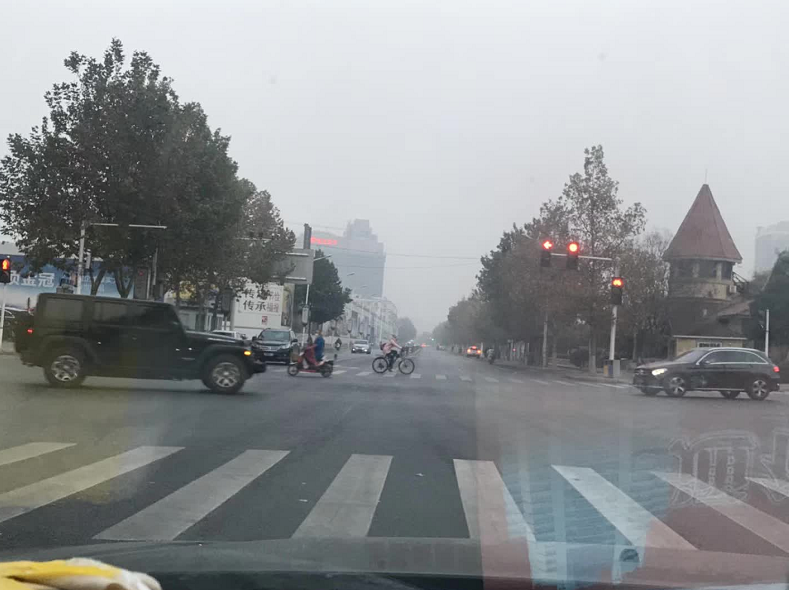 限行第一天！鄭州的早高峰是這個樣子的