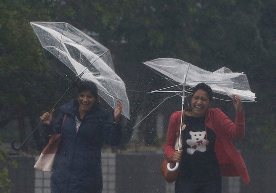19號臺風(fēng)在日本登陸，帶來強降雨。
