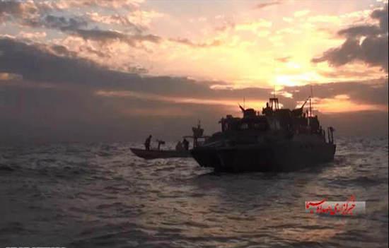 圖為被伊朗俘獲美軍艦艇。