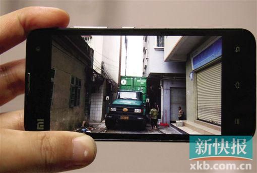 吳師傅的貨車被迫停留在現(xiàn)場(chǎng)幾天。