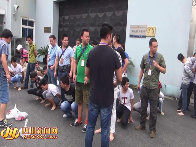 公安局管抓捕詐騙公司現(xiàn)場（警方視頻截圖）。