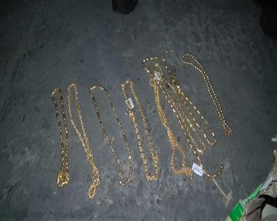 被搶金飾被警方起獲。