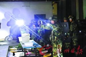 毒販家族開會(huì)鉆研業(yè)務(wù) 被警方突襲繳毒品1.5噸