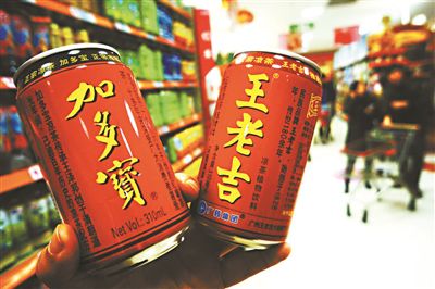 廣東省高級(jí)人民法院一審宣判，紅罐涼茶裝潢所有權(quán)歸屬于王老吉，加多寶稱將上訴供圖/CFP