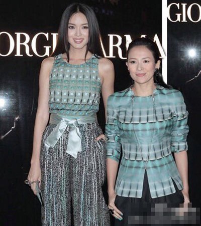 就算氣場(chǎng)絕對(duì)強(qiáng)大的貝嫂，跟張梓琳合影幾乎可以讓人忽視