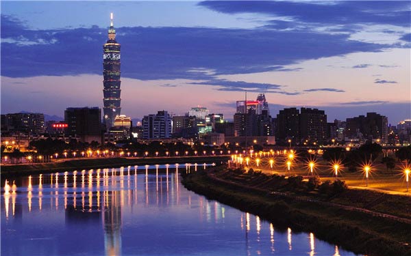 不要溫和地走進那個良夜 因為夜太美！