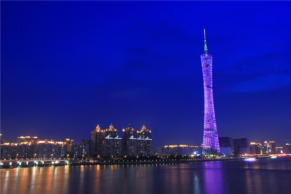 不要溫和地走進那個良夜 因為夜太美！