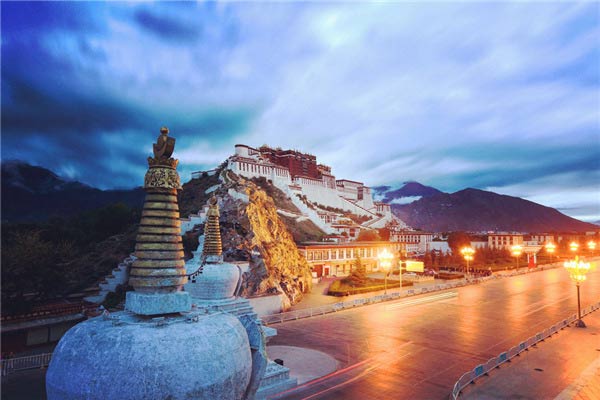 不要溫和地走進那個良夜 因為夜太美！
