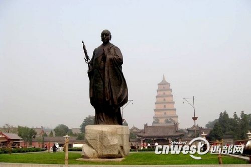 樹立于大雁塔前的唐玄奘像,他是中印兩國(guó)悠久交流史的代表人物。