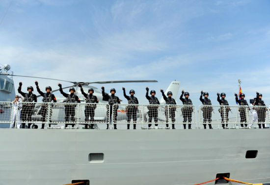 中國海軍第12批護(hù)航編隊開赴印度洋