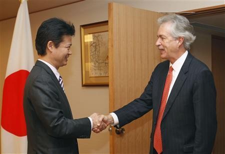 10月15日上午，日本外相玄葉光一郎與到訪的美國常務(wù)助理國務(wù)卿伯恩斯在日外務(wù)省舉行了會談。