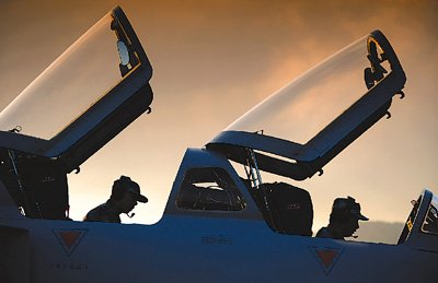 珠海航展今日開幕 空軍先進(jìn)戰(zhàn)機無人機亮相