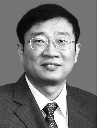 殲-15飛機研制現(xiàn)場總指揮羅陽，因突發(fā)急性心梗殉職，享年51歲