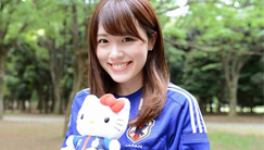 高清圖：甜美?；ㄖ囀澜绫?穿著球衣力挺日本