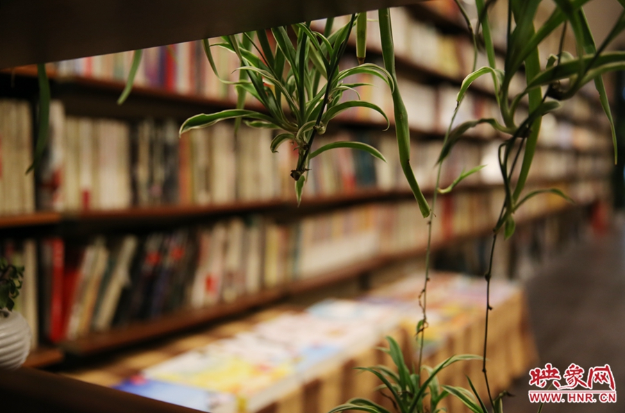 書店內(nèi)的裝飾。