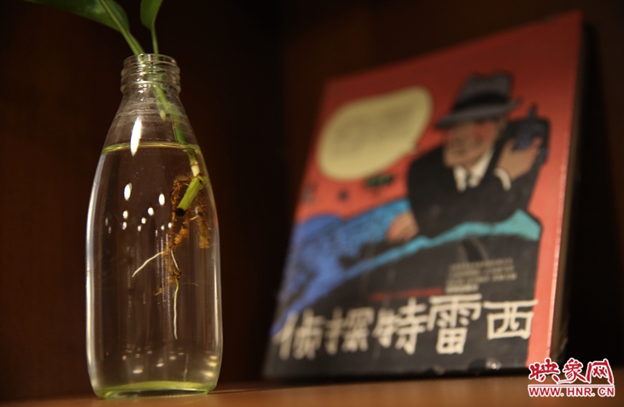 書店內(nèi)的裝飾。