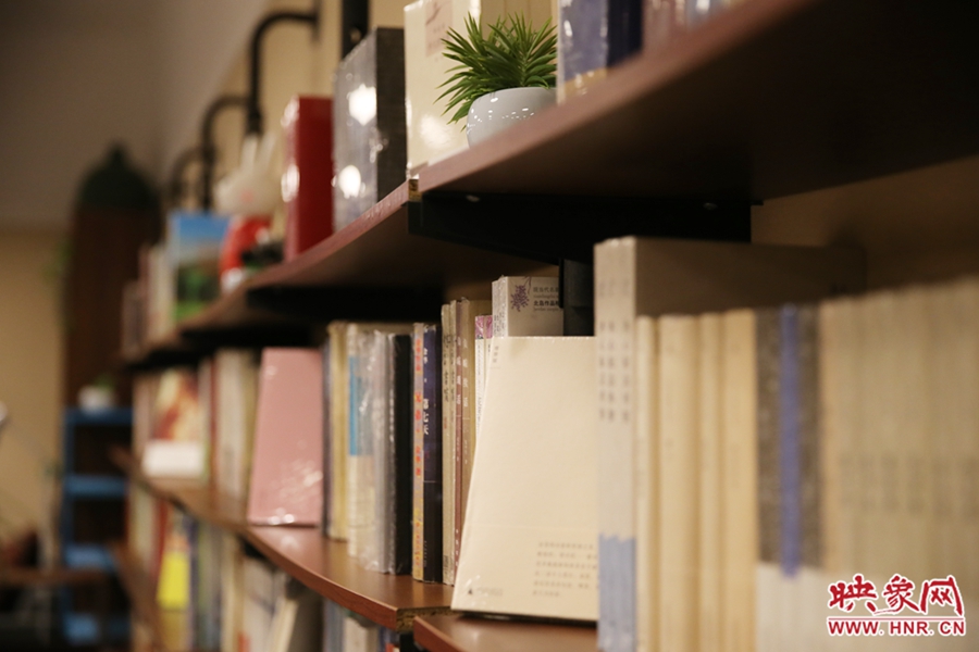 書店內(nèi)的裝飾。