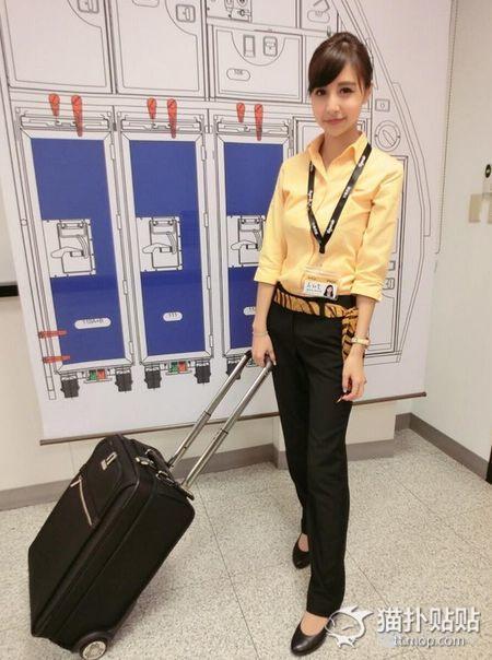 空中最美女子！虎航空姐Rita Kao 大秀比基尼照