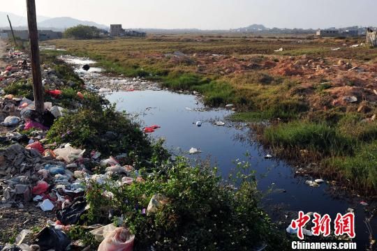 直擊“制毒第一村”：村民傳言制毒村官家財(cái)過億